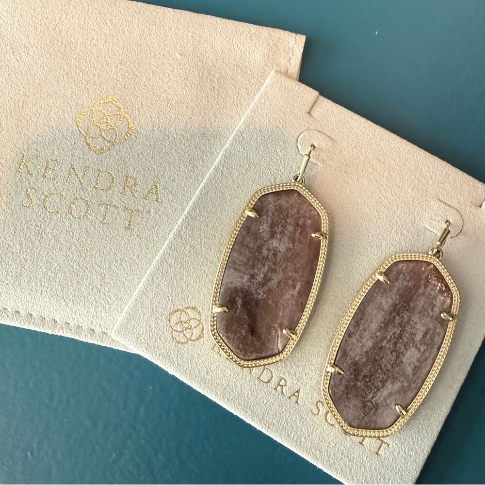 Kendra Scott Danielle Gold Statement Earrings rose gold w/ slight shimmer stone